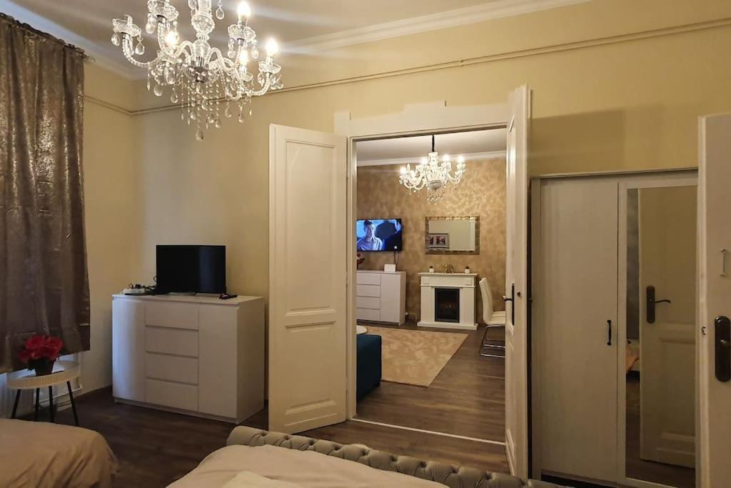 Buda Center Apartment Budapest Luaran gambar