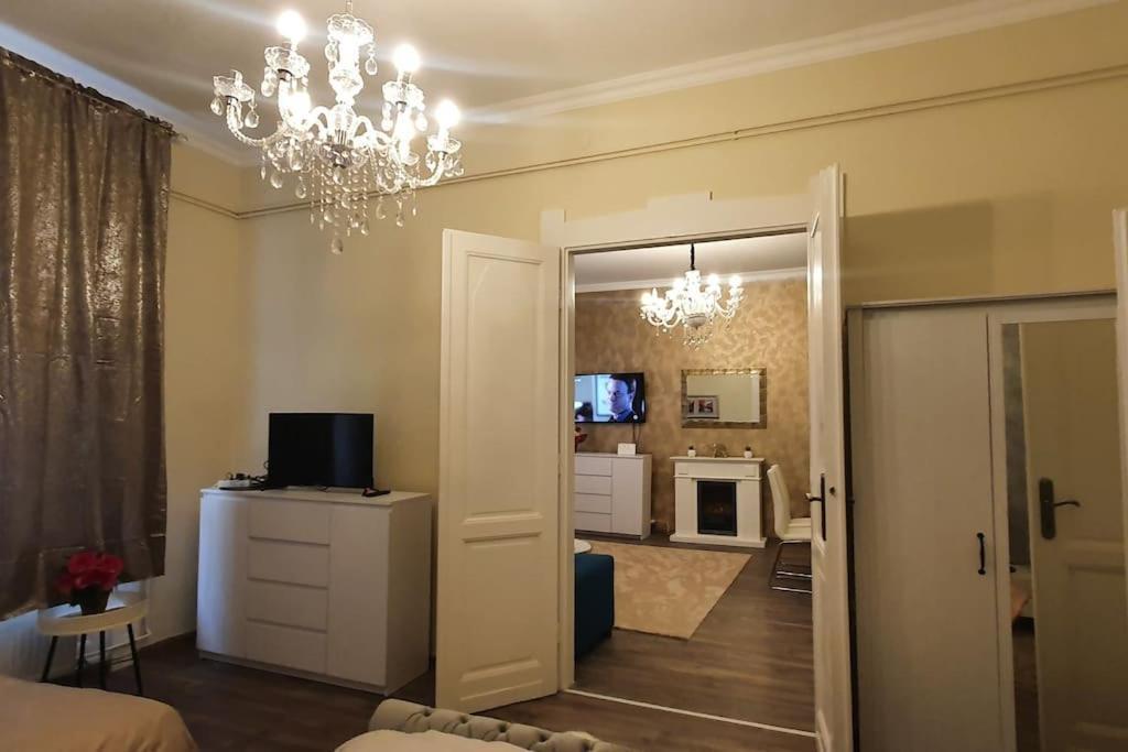 Buda Center Apartment Budapest Luaran gambar